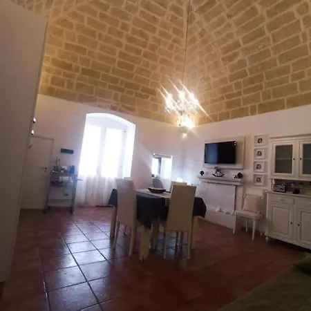 Dimora Effe 卡斯泰拉内塔